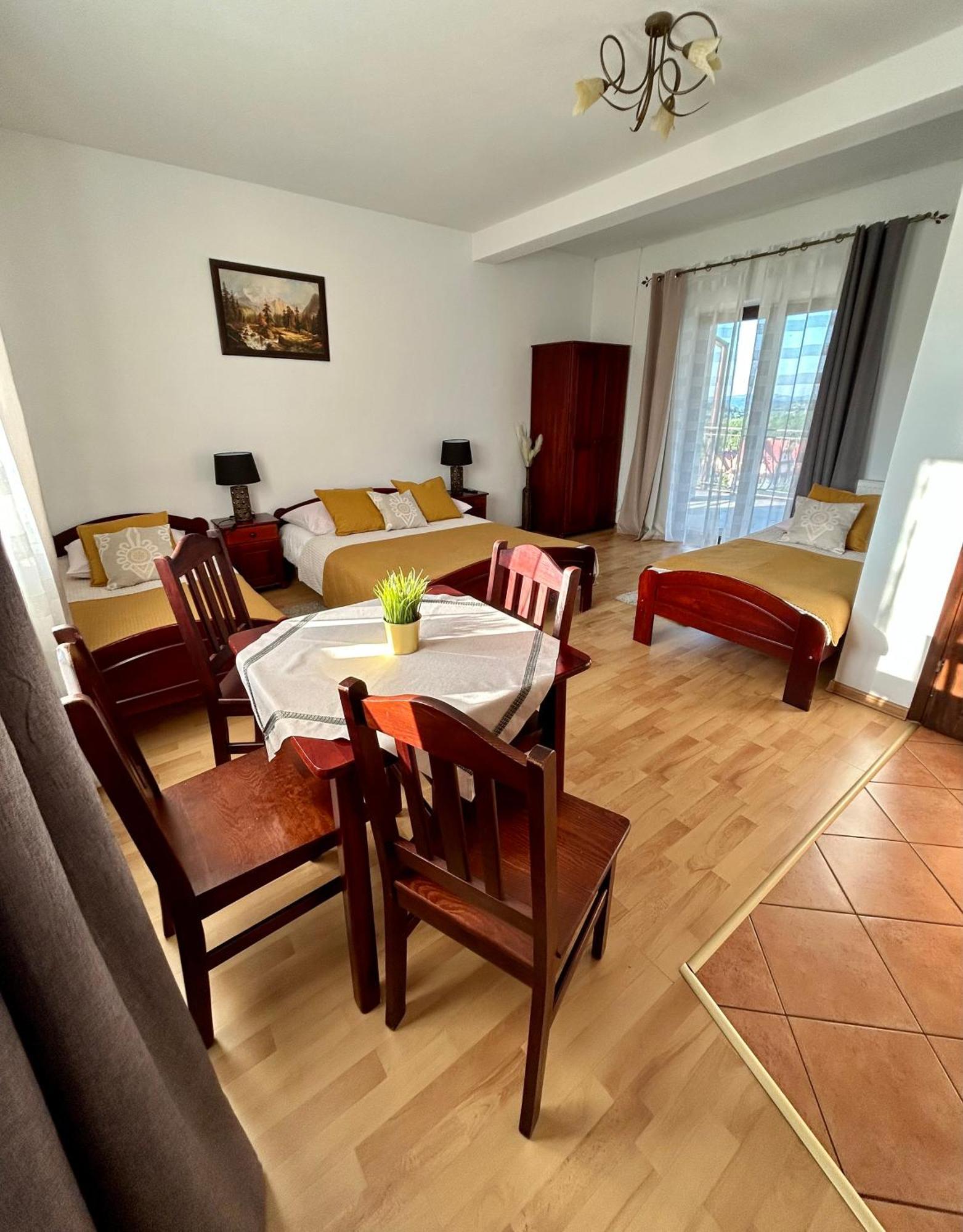 Pokoje Goscinne U Wioli Zakopane Exterior foto